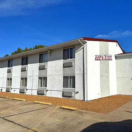 Lake Tree Inn & Suites Marion Bagian luar foto