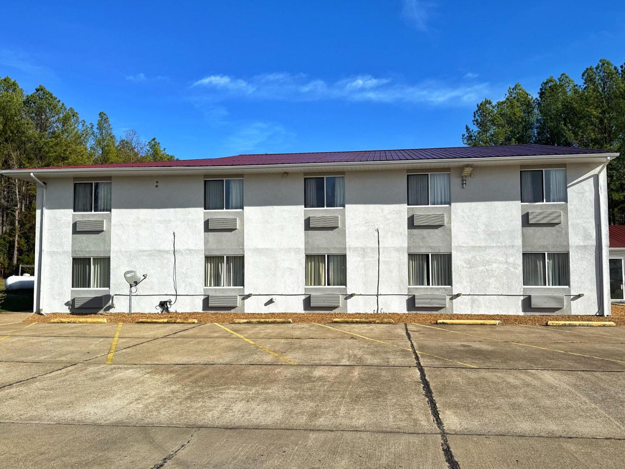 Lake Tree Inn & Suites Marion Bagian luar foto