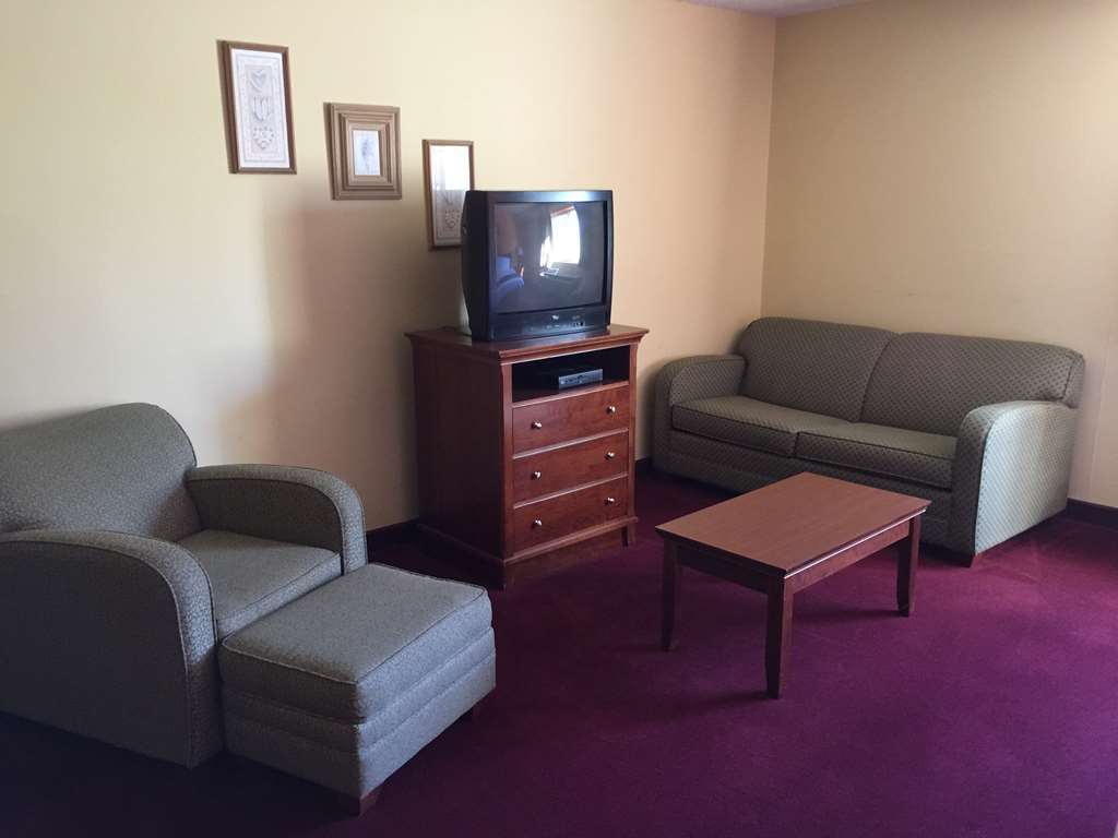 Lake Tree Inn & Suites Marion Ruang foto