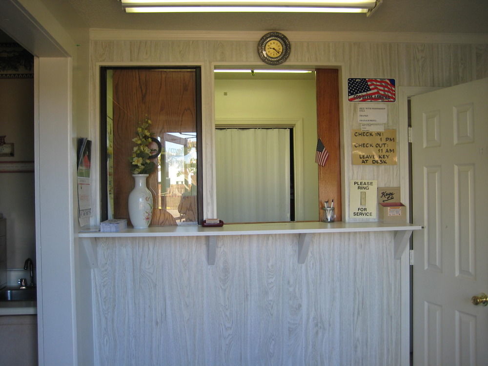 Lake Tree Inn & Suites Marion Bagian luar foto